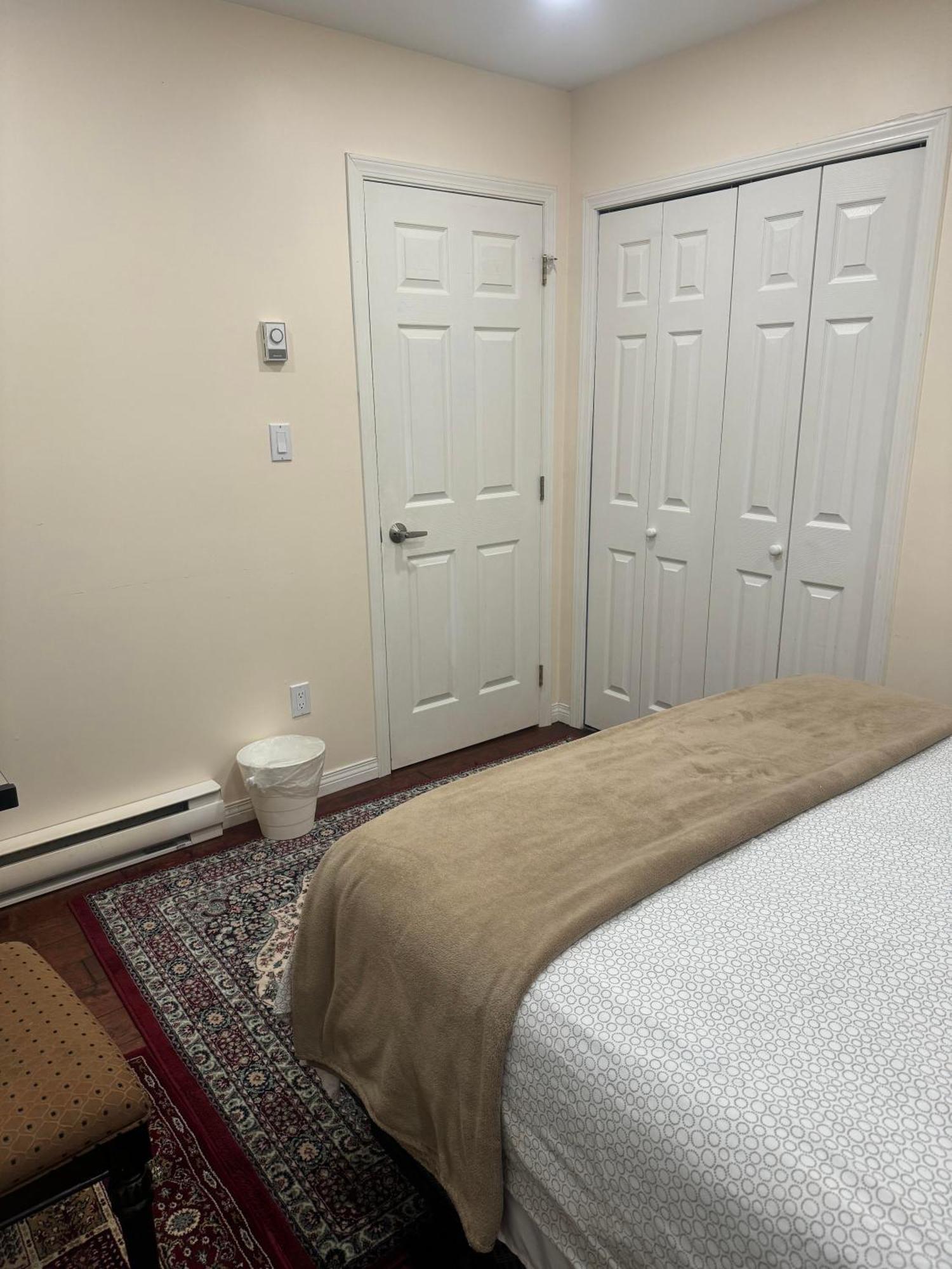 Comfortable Guest Home Near Downtown Vancouver & Sights & Stores エクステリア 写真
